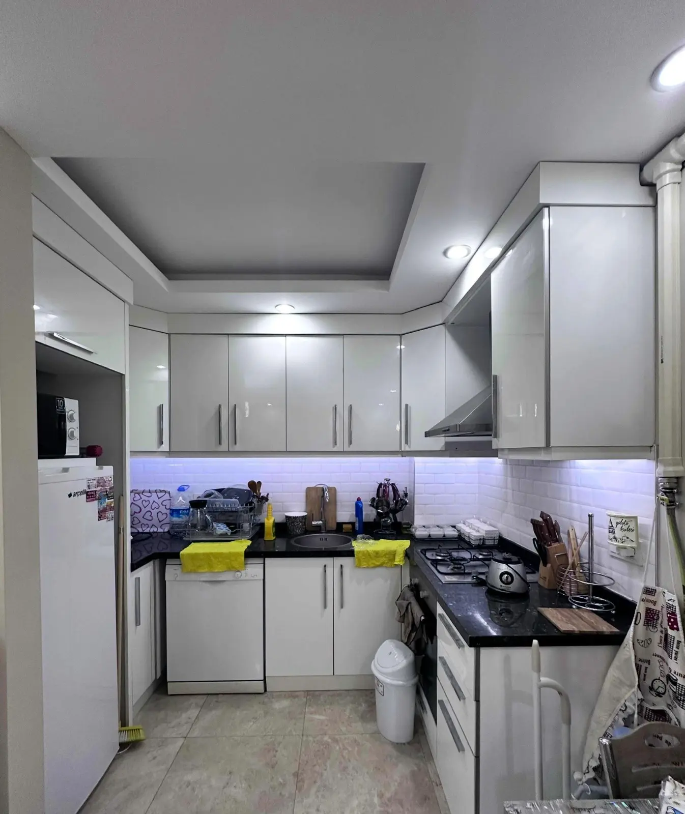 Modern kitchen
